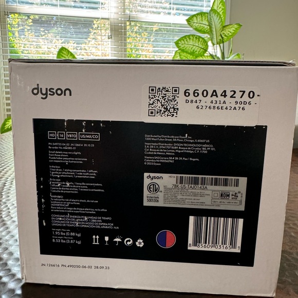 Dyson Supersonic Nural™ hair dryer Vinca
blue/Topaz - Picture 4 of 6